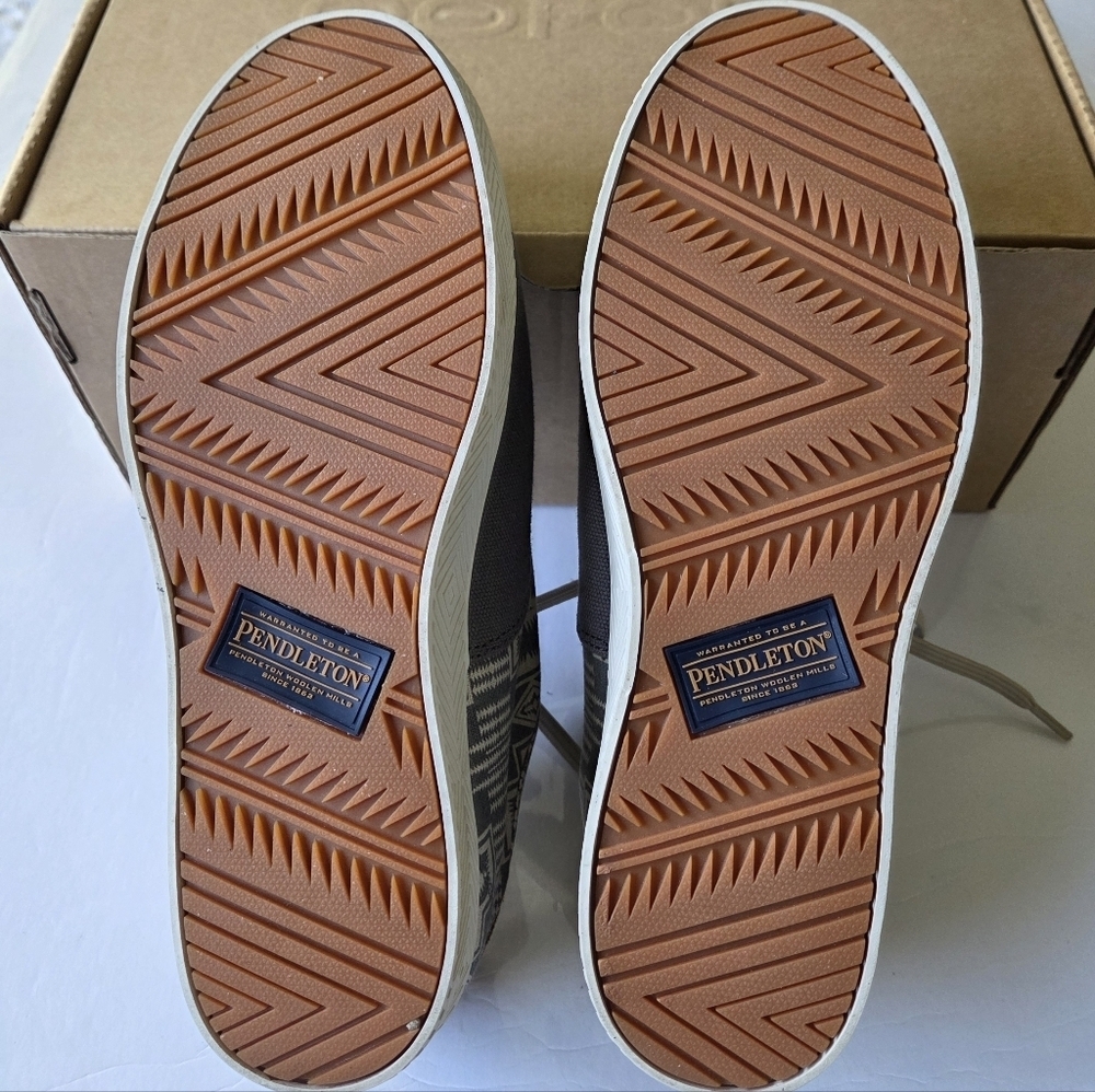 Gray Pendleton Cape Coral Canvas Sneakers - Picture 10 of 10
